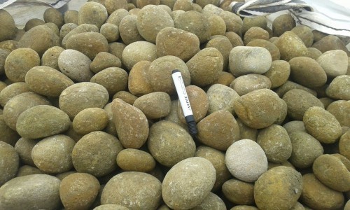  Песчаник ядра, фр. 100-300 мм  купить в Ростове песчаник бежевый серый рыжий речная галька 5 000 руб/т   фото 