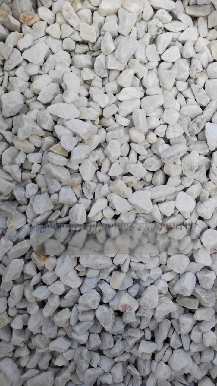  Мраморная крошка, щебень, цвет-белый, фр. 5-10 мм.  купить  в Ростове мрамор белый, айвори, молочный мраморная каменная крошка ландшафтная 9500 руб/т   фото 