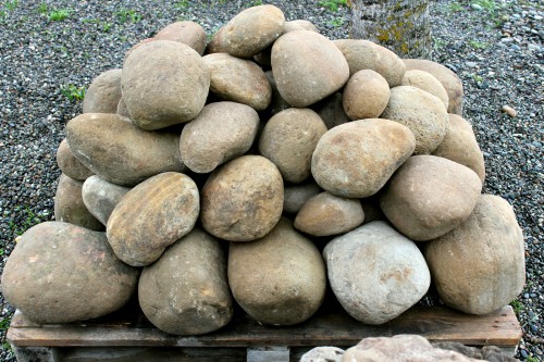 Песчаник ядра, фр. 100-300 мм  купить в Ростове песчаник бежевый серый рыжий речная галька 5 000 руб/т   фото 