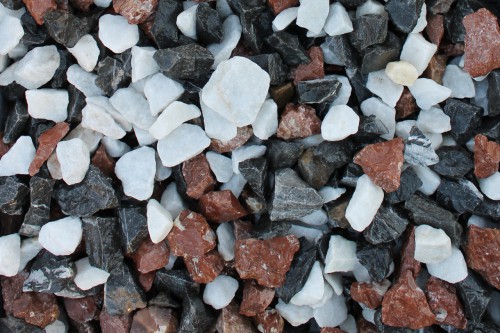  Мраморная крошка (щебень крошка микс : белый-черный-розовый) фр. 3-5 мм.  купить  в Ростове мрамор белый, черный, розовый, разноцветный мраморная каменная крошка декорвтивная 9500 руб/т   фото 