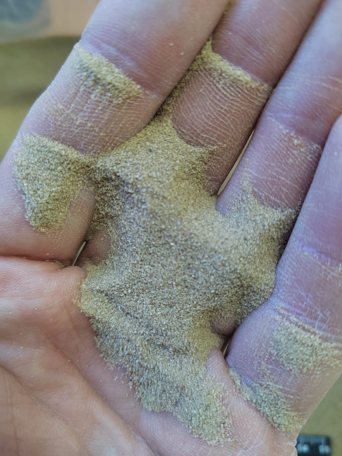 Кварцевый песок для площадок фр. 0,1-0,5 мм.  купить в Ростове фото 