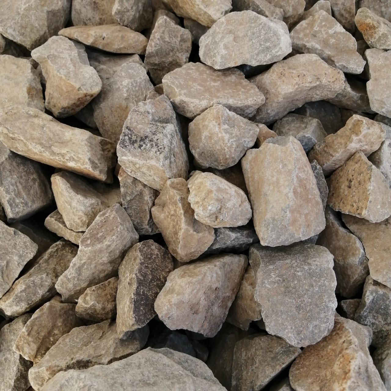 фото Габбро-диабаз  (фр. 70-100 мм)  купить в Ростове в интернет-портале 