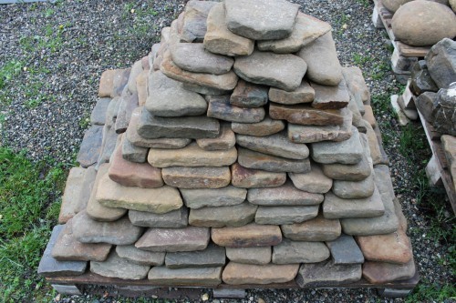 Песчаник галтованный для облицовки (фр. 2-5 см)  купить  в Ростове песчник рыжий желтый серый песчаник окатанный речной 6 000 руб/т   фото 