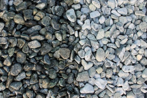  Зеленая галька (щебень галтованный зеленый змеевик) фр. 20-40 мм.  купить  в Ростове мрамор зеленый, салатовый оголтованный щебень мраморный 12 500 руб/т   фото 