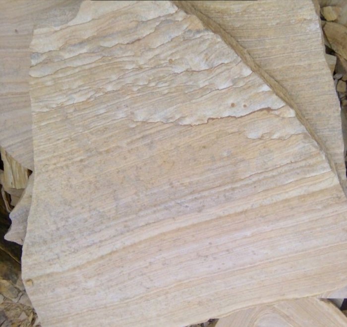  Песчаник пластушка желтый с рисунком (4-6 см)  купить  в Ростове плитняк пластушка желтый с рисунком песчаник 9 000 руб/м3   фото 