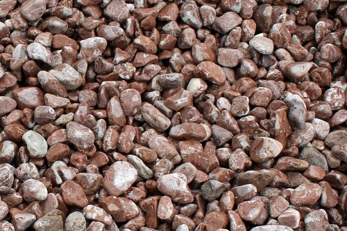  Розовая мраморная галька (щебень галтованный розовый) фр.40-70 мм.  купить  в Ростове мрамор розовый, красный галтовка мраморная щебня 13500 руб/т   фото 