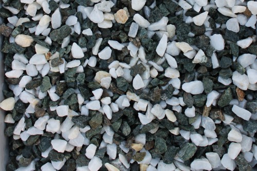  Мраморная крошка (щебень крошка микс: белый-зеленый-розовый) фр. 10-20 мм.  купить  в Ростове мрамор белый, зеленый, розовый декоративный ландшафтный колотый щебень 9500 руб/т   фото 