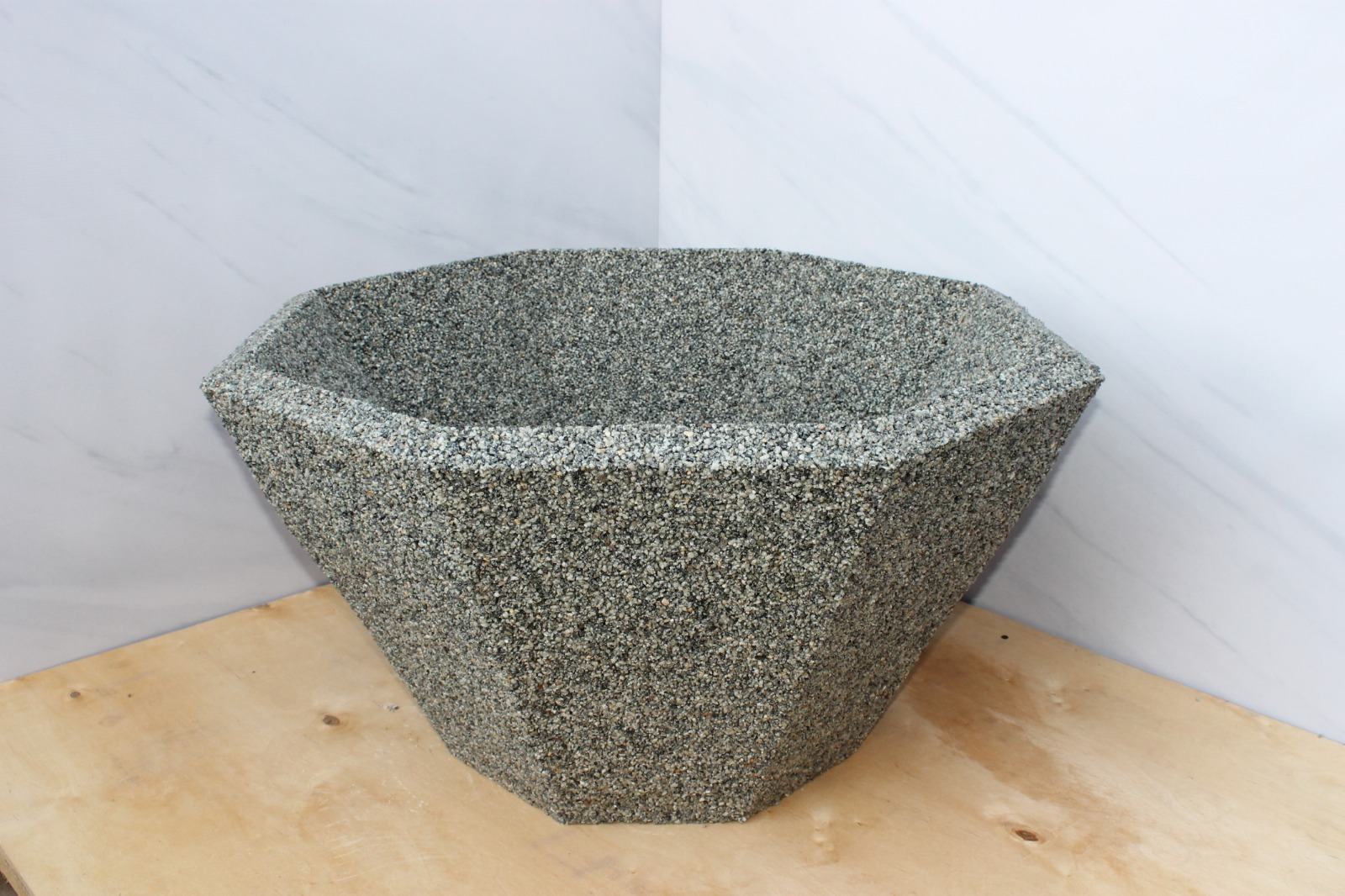 Ландшафтный вазон Корда купить  c доставкой в Ростове 