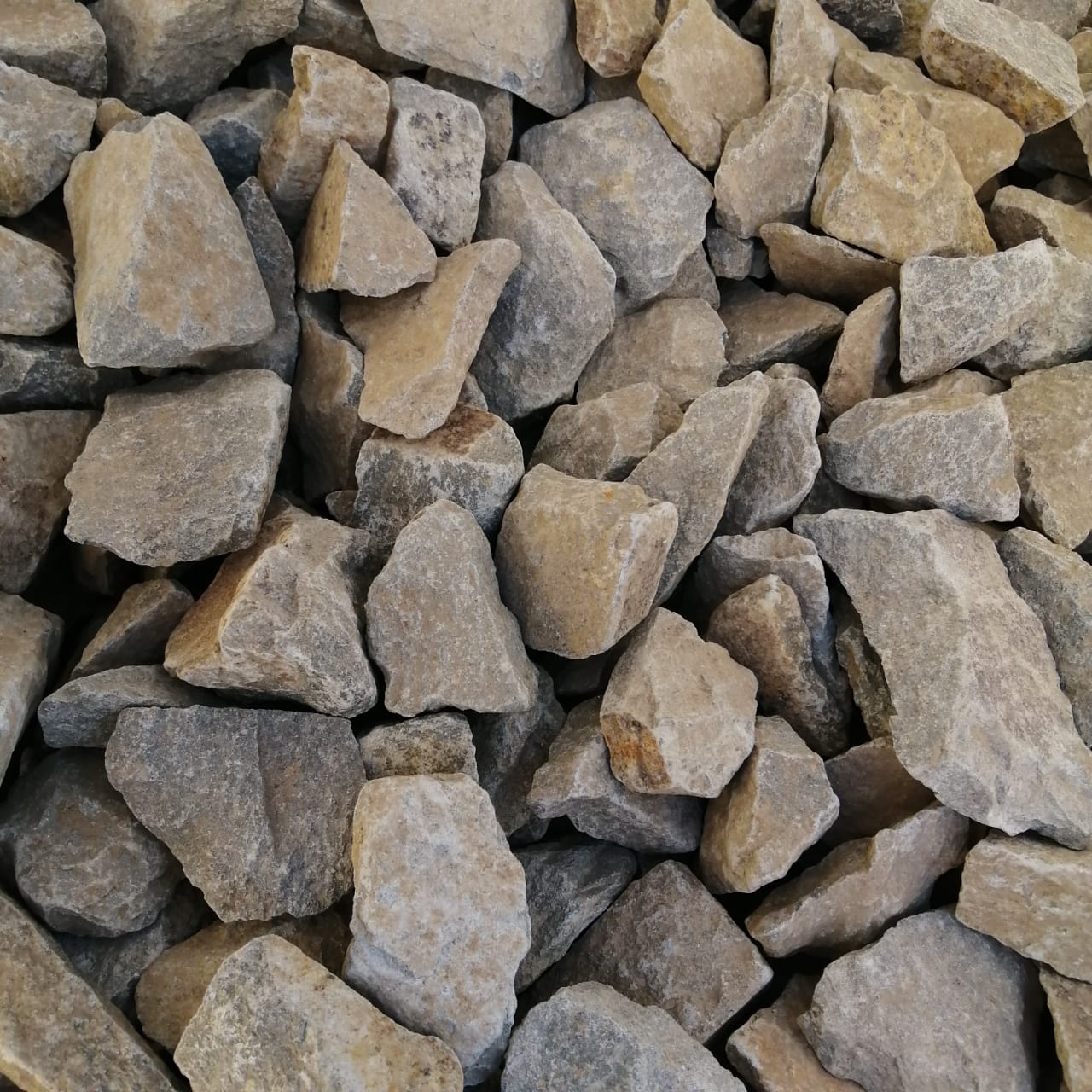 фото Габбро-диабаз  (фр. 70-100 мм)  купить в Ростове в интернет-портале 