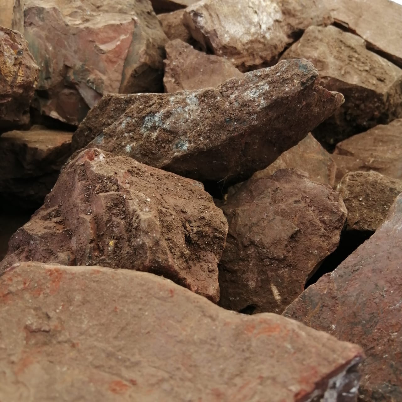 фото Яшма красная  (фр. 70-100 мм)  купить в Ростове в интернет-портале 