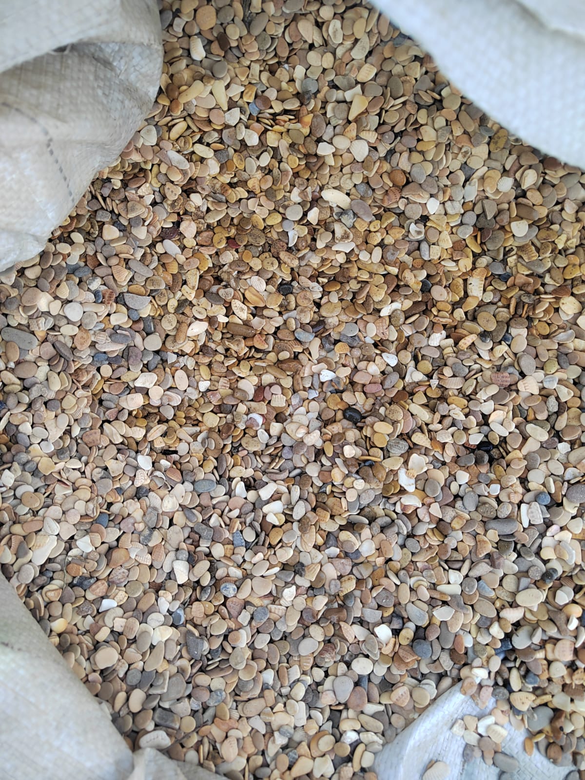 фото Галька каспийская фр. 3-10 мм. в интернет-портале 