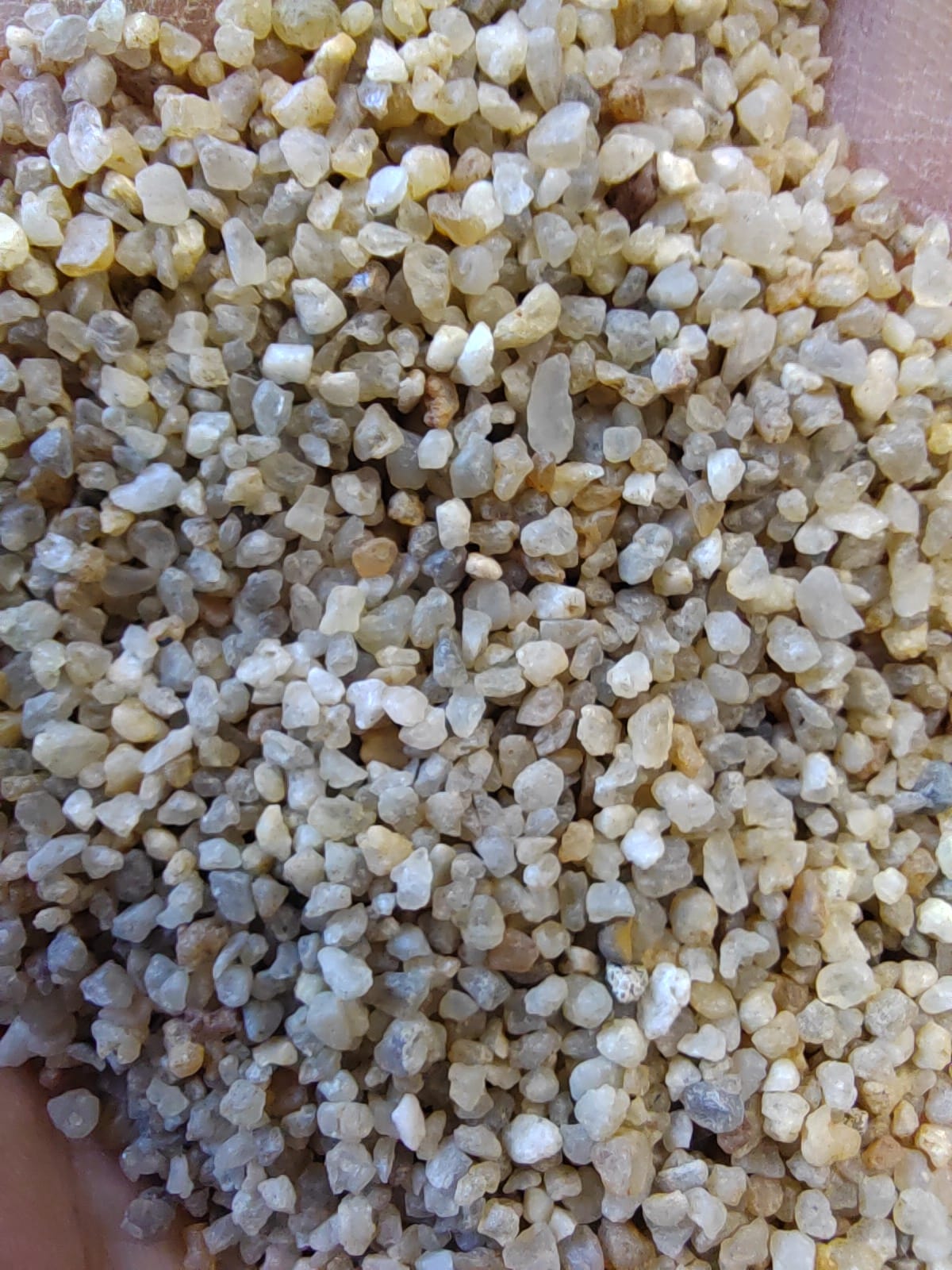 Кварцевый песок для водоподготовки фр. 1,6-3 мм.  купить в Ростове фото 