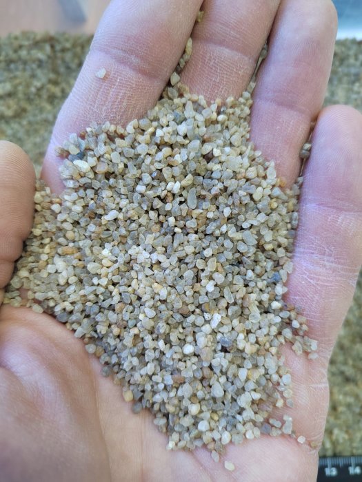 Кварцевый песок сухой фракцинированный фр. 1,6-4 мм.  купить в Ростове фото 