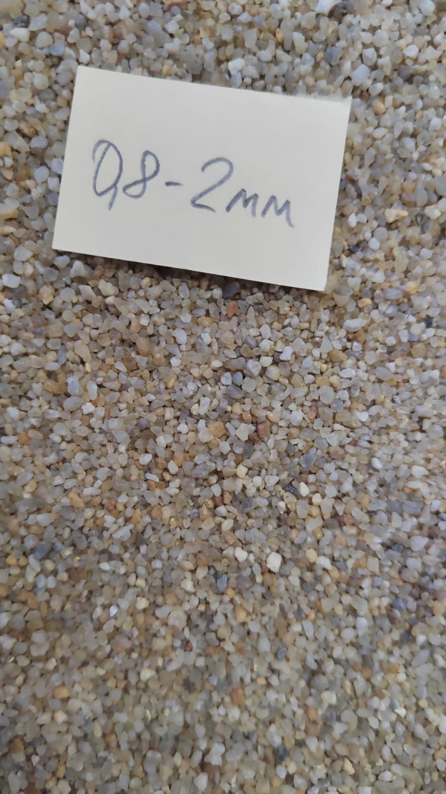 Кварцевый песок для площадок фр. 0,8 - 2 мм.  купить в Ростове фото 