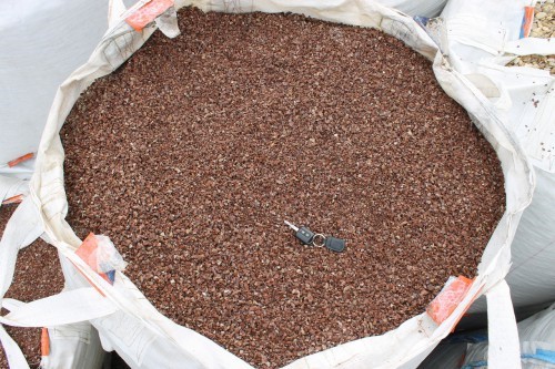  Мраморная крошка (щебень крошка розовый) фр. 5-10 мм.  купить  в Ростове мрамор розовый, красный щебень колотый ландшафтный декоративный  7700 руб/т   фото 